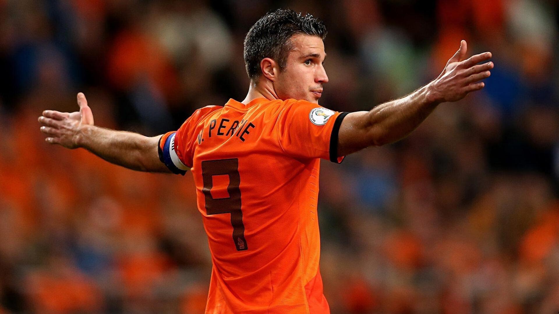 英超争冠白热化,斯洛特直言阿森纳恐陷亚军陷阱,利物浦誓夺王座