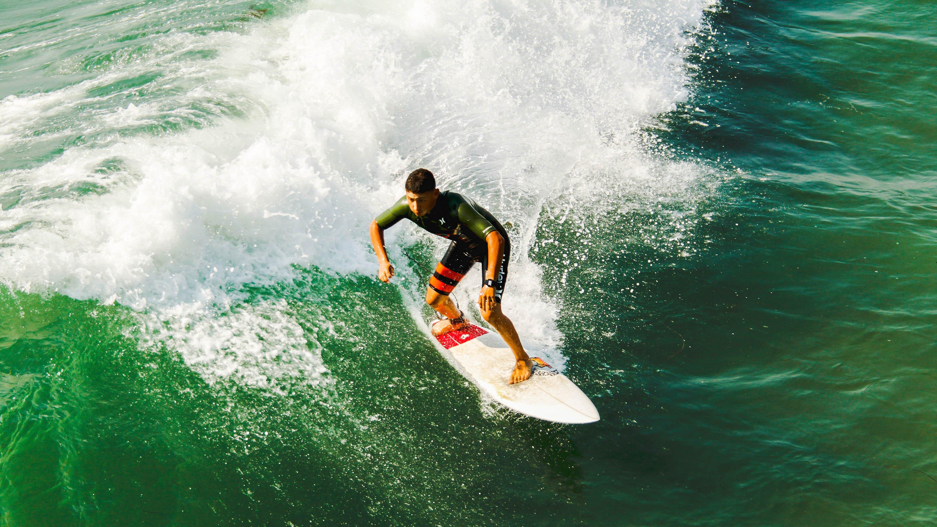 17岁新星魏祥鑫结束欧塞尔试训回国，抵达五华开启新征程